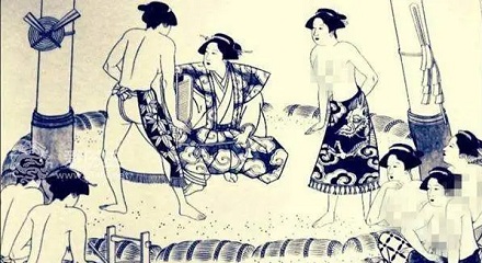 日本女性相扑和男子一样光着身子？