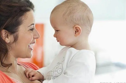 婴儿仅通过气味就能识别自己的母亲？