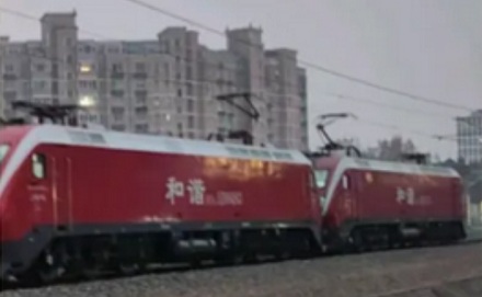 铁路边的「禁止双弓」是什么意思?为什么要禁止?