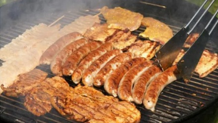 美国的 BBQ 和中国的烧烤有什么本质上的区别?