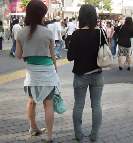 为什么日本女性走内八字的那么多?