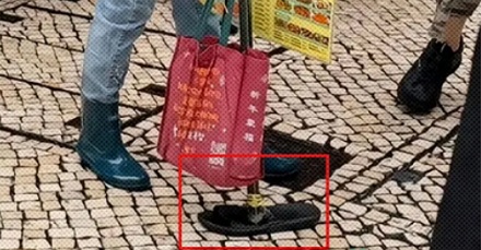 为什么澳门广告牌的底座都是一只鞋？