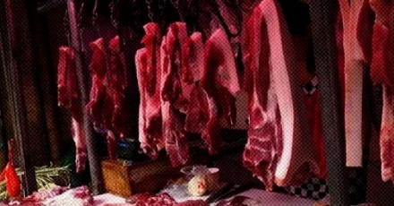 为什么菜市场的牛羊肉要挂着卖，猪肉却摆着卖？