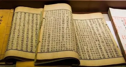 汉语的历史大约有多少年？