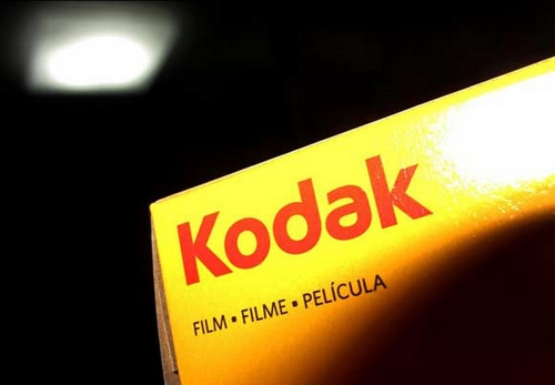 柯达发明了数码相机，却又死于数码相机的冲击