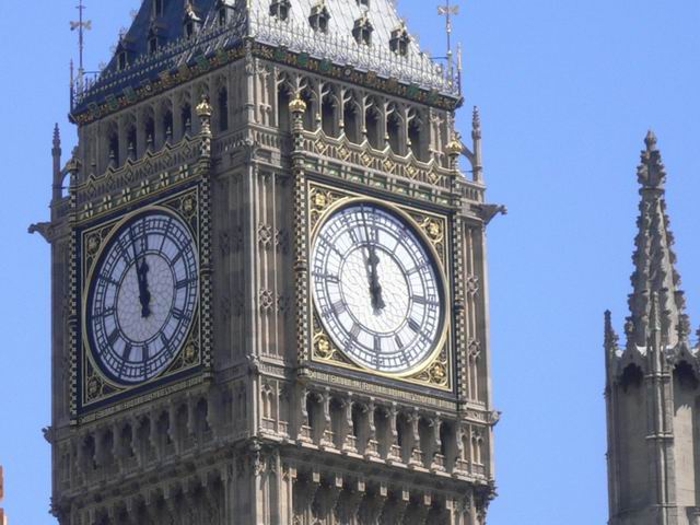 伦敦的大本钟的分针末端每年要走190千米