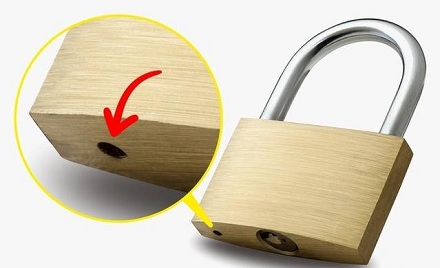挂锁底部的孔是干什么用的？