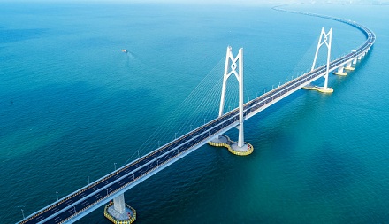 为什么很多跨海大桥要建成曲线？