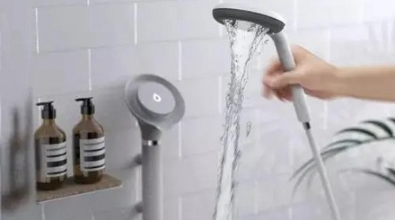 一次淋浴耗水量够喝多久？