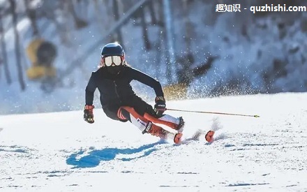 为什么滑雪运动员基本不露脸？